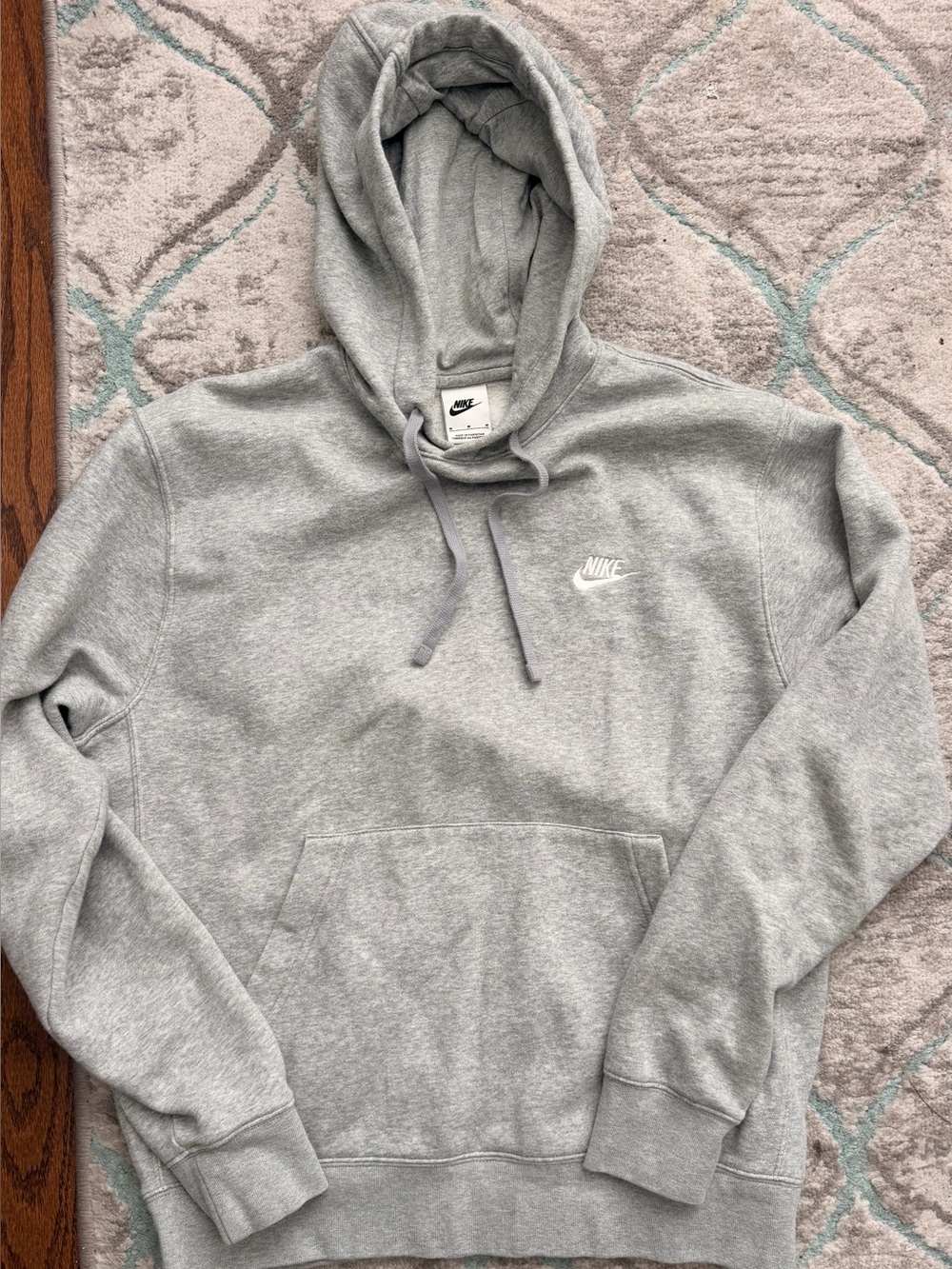Nike Light Gray Pullover Hoodie size M